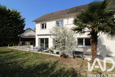 Maison à Verneuil-sur-Seine (78480)