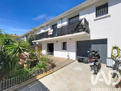 Maison traditionnelle à SAINT LAURENT DE LA SALANQUE  (66250)