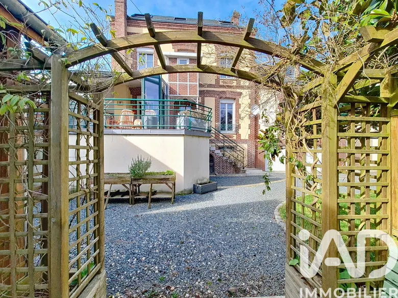 Maison 8 pièces 206 m² · à Saint Pierre-Pierre-du-Vauvray · 206 m² · 388 000 €