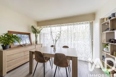 Apartment in Chevilly-Larue (94550)