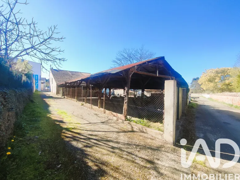 Terrain à Labastide-Saint-Pierre (82370) · 32 000 €