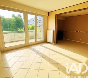 Apartment in Tours (37200)