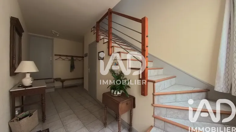 Maison 10 pièces 215 m² · à Mehun-sur-Yèvre · 215 m² · 199 000 €