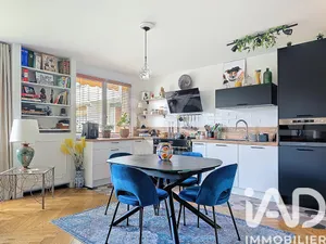 Apartment in Chatou (78400)
