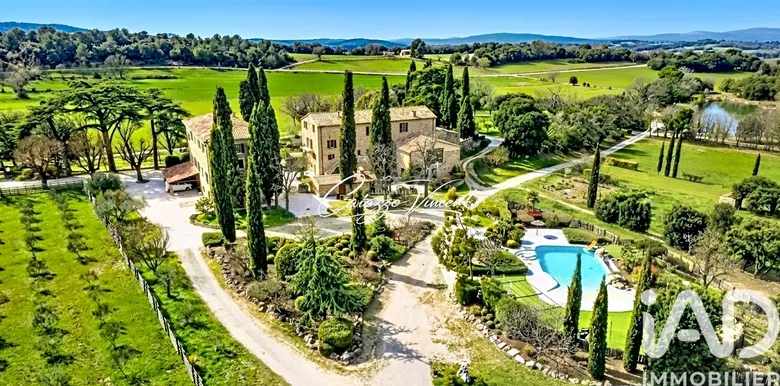Maison 20 pièces 950 m² · à Tourtour · 950 m² · 8 900 000 €
