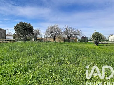 Building plot in Fontenay-le-Comte (85200)