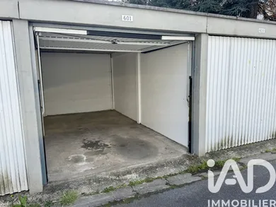 Garage in NEUILLY SUR MARNE  (93330)