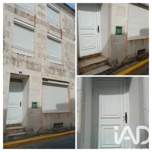 Townhouse in Civray (86400)