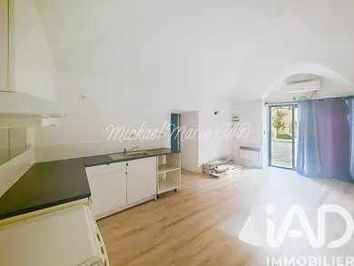 Village house in Saint-Nazaire-de-Ladarez (34490)