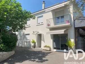 Maison de village à Parçay-Meslay (37210)