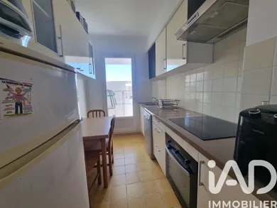 Apartment in Hyères (83400)