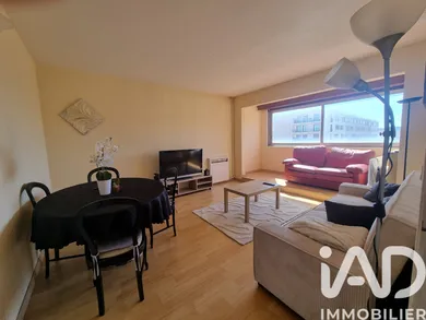 Apartment in Hyères (83400)