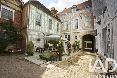 Building in Troyes (10000)