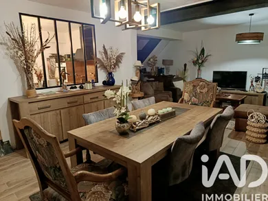 Maison de village à Villeneuve-sur-Fère (02130)