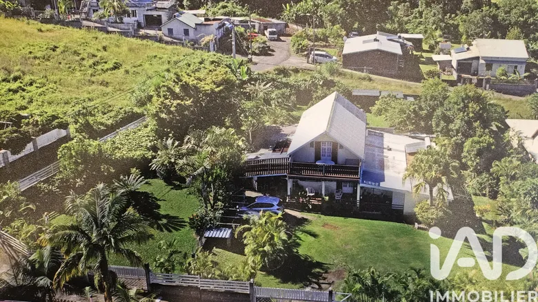 Maison 7 pièces 154 m² · à Le Tampon · 154 m² · 415 000 €