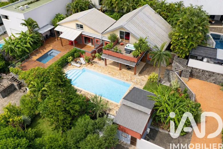 Maison 5 pièces 270 m² · à La Possession · 270 m² · 1 060 000 €