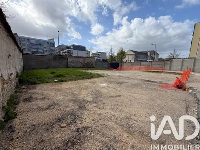 Land in Meaux (77100)
