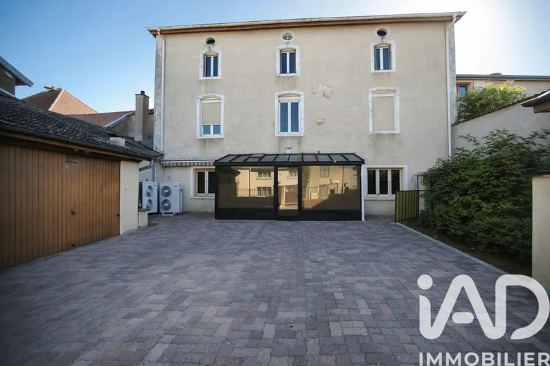 Maison 12 pièces 400 m² · à Gondrecourt-le-Château · 400 m² · 94 000 €