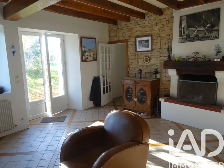Maison 6 pièces 122 m² · à Tresson · 122 m² · 249 000 €