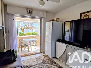 Apartment in Bandol (83150)