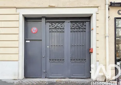 Parking in Paris (75017)