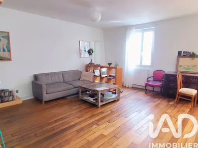 Apartment in Paris (75012)