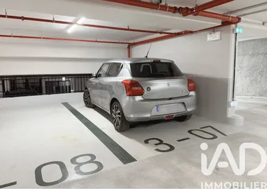 Parking in Paris (75004)