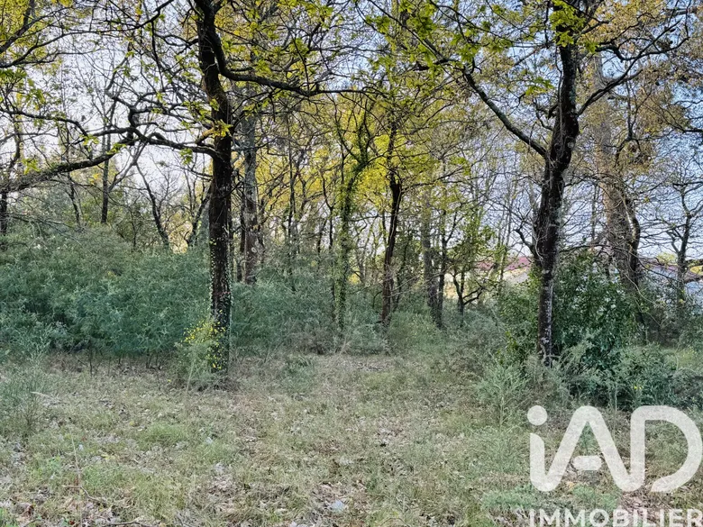 Terrain à bâtir à Soulac-sur-Mer (33780) · 135 000 €