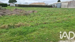 Land in Soubran (17150)