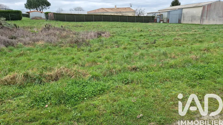Terrain à Soubran (17150) · 25 350 €