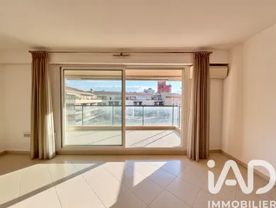 Apartment in Aix-en-Provence (13100)