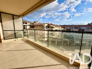 Apartment in Aix-en-Provence (13100)