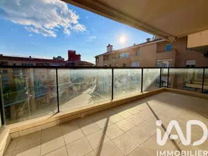 Apartment in Aix-en-Provence (13100)