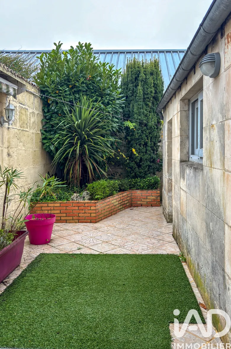 Maison 5 pièces 132 m² · à Saintes · 132,5 m² · 298 500 €