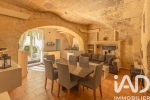 Townhouse in Fontvieille (13990)