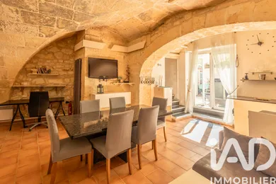 Townhouse in Fontvieille (13990)