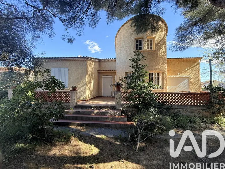 Maison 7 pièces 195 m² · à Six-Fours-les-Plages · 195 m² · 649 000 €