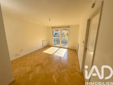 Apartment in Versailles (78000)