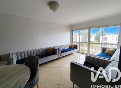 Apartment in Écouen (95440)