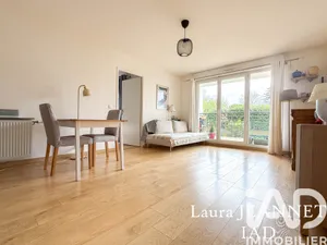 Apartment in Osny (95520)