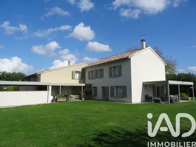 Building in Montauban (82000)