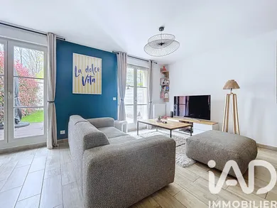 Maison traditionnelle à Ennery (95300)