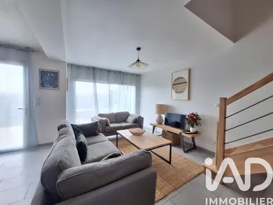 Maison à Saint-Xandre (17138)