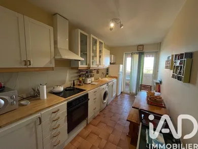 Apartment in Aix-en-Provence (13090)