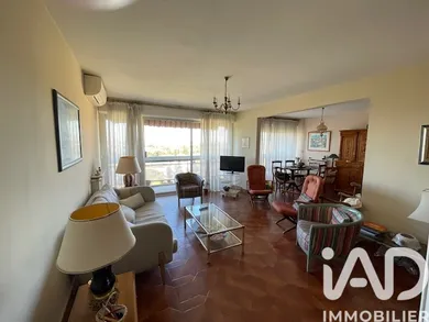 Apartment in Aix-en-Provence (13090)