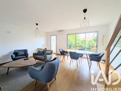 Maison à Bordeaux (33300)