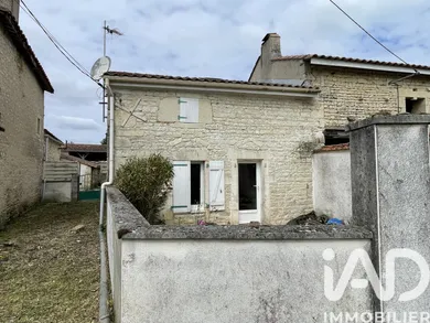 Maison à La Chapelle (16140)