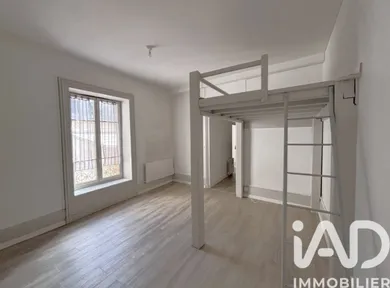 Apartment in Saint-Jacques-de-la-Lande (35136)