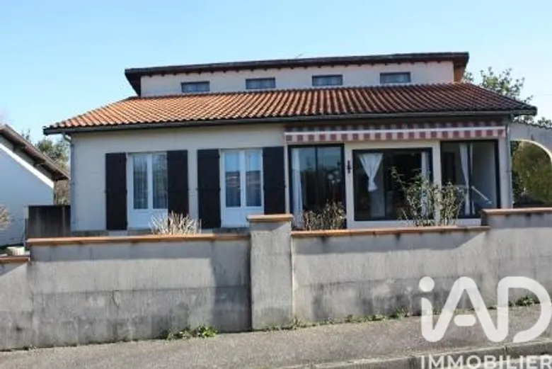 Maison 4 pièces 151 m² · à Sainte-Eulalie · 151 m² · 289 000 €