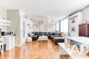 Apartment in Paris (75020)